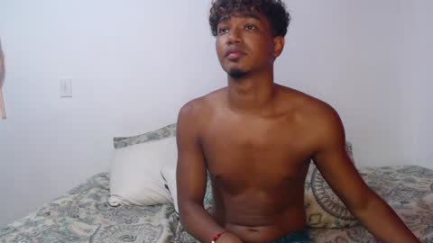 Snapshot of ellie_andy19 chatting on January 2025 07:41:01 AM kev  dani online show from January 2025 07:41:01 AM