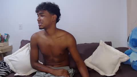 Snapshot of ellie_andy19 chatting on February 2025 03:15:01 AM kev  dani online show from February 2025 03:15:01 AM