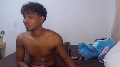 Snapshot of ellie_andy19 chatting on February 2025 04:39:01 AM kev  dani online show from February 2025 04:39:01 AM