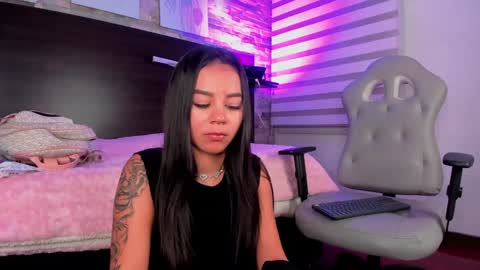 Snapshot of ellie_as chatting on December 2024 10:40:01 PM Ellie online show from December 2024 10:40:01 PM