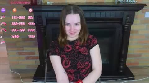 Snapshot of ellie_babyy chatting on May 2026 07:03:01 AM Ellie online show from May 2026 07:03:01 AM