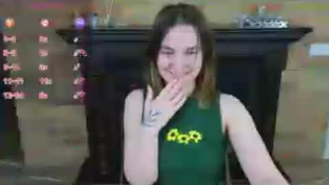 Snapshot of ellie_babyy chatting on June 2026 09:57:02 PM Ellie online show from June 2026 09:57:02 PM