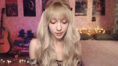 ellie_friendly online show from January 2025 12:53:01 AM