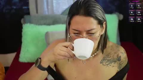 Ellie Ramos online show from October 2025 02:13:01 PM