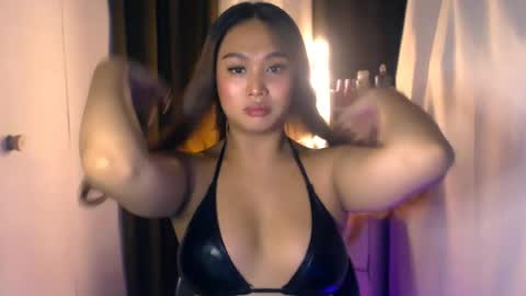 Snapshot of elliecummers chatting on July 2026 03:13:02 AM ellie online show from July 2026 03:13:02 AM