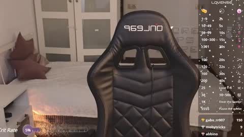 Snapshot of elliefrost chatting on February 2025 12:30:02 AM elliefrost online show from February 2025 12:30:02 AM