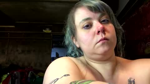 Snapshot of ellielouise11 chatting on February 2025 12:41:01 AM Ellie Louise online show from February 2025 12:41:01 AM