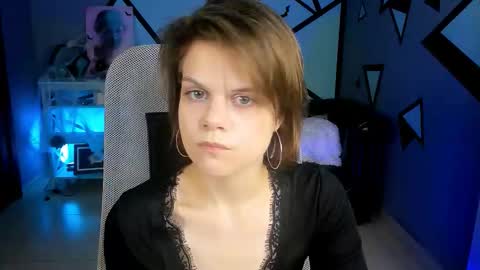 Snapshot of elliemurler chatting on October 2025 01:21:02 PM elliemurler online show from October 2025 01:21:02 PM