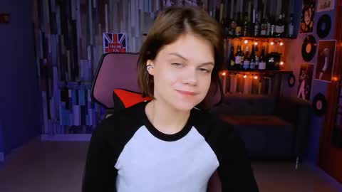 Snapshot of elliemurler chatting on November 2025 09:09:01 AM elliemurler online show from November 2025 09:09:01 AM