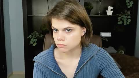 Snapshot of elliemurler chatting on November 2025 09:02:02 AM elliemurler online show from November 2025 09:02:02 AM