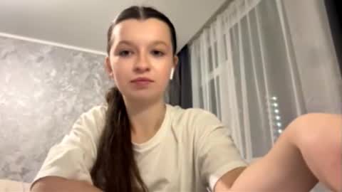 Snapshot of ellieschuffert chatting on December 2025 04:02:01 PM Ellie online show from December 2025 04:02:01 PM