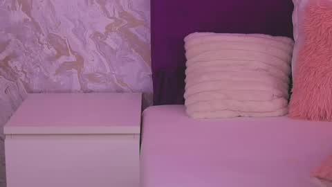 EllinaNuria online show from April 2026 04:18:02 AM