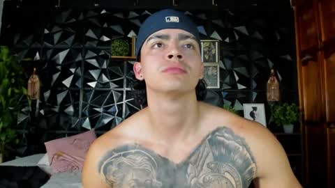 Elloit Colton online show from June 2026 10:51:02 PM