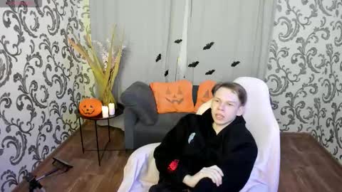 elliot_mars_ online show from October 2025 05:26:02 PM