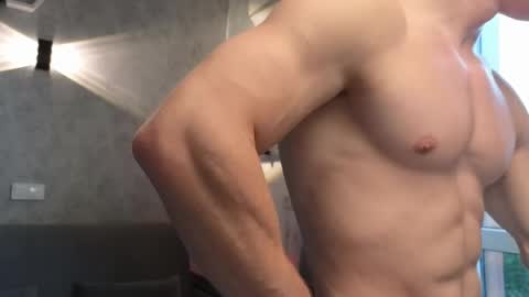 Snapshot of elliot_muscle04 chatting on May 2026 02:48:01 PM elliot_muscle04 online show from May 2026 02:48:01 PM