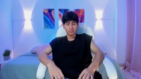 Snapshot of elliotazer chatting on January 2026 11:39:02 PM Elliot online show from January 2026 11:39:02 PM