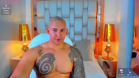Snapshot of elliott_veelez chatting on July 2026 09:27:01 PM E L L I O T V E L E Z online show from July 2026 09:27:01 PM