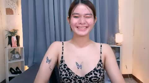 Ellise online show from June 2026 06:01:02 PM