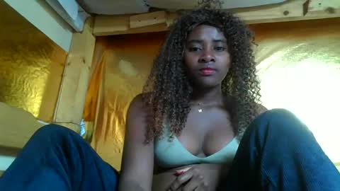 Snapshot of ellodi chatting on June 2026 05:31:02 AM Ellodi online show from June 2026 05:31:02 AM