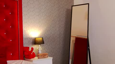 Elsa Jean online show from November 2025 03:16:02 AM