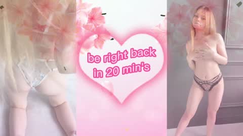 elly_ary online show from December 2024 09:22:01 PM