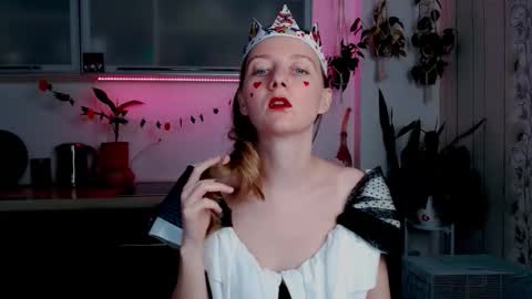 elly_helly online show from October 2025 08:21:02 PM