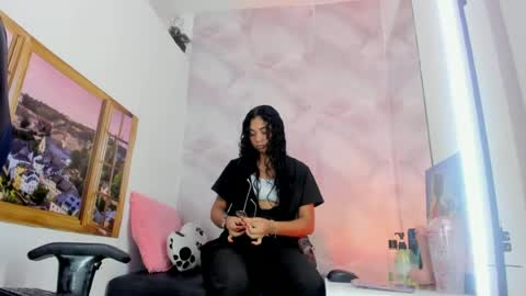 ellybloom online show from June 2026 01:13:01 PM