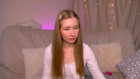 Snapshot of ellycolins chatting on November 2025 03:16:02 AM Elly online show from November 2025 03:16:02 AM