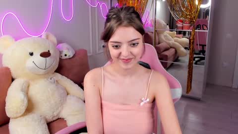 Snapshot of ellyford chatting on January 2025 05:42:02 PM Elly online show from January 2025 05:42:02 PM