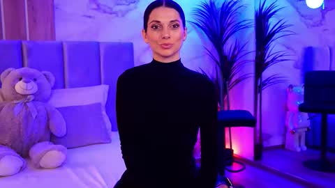 Elly online show from October 2025 08:02:02 PM