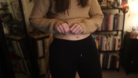 Snapshot of ellynaomi chatting on November 2025 10:56:02 PM Elly Naomi online show from November 2025 10:56:02 PM