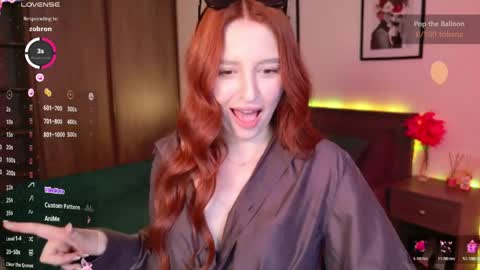 Snapshot of ellypeach chatting on May 2026 11:16:02 AM EllyPeach online show from May 2026 11:16:02 AM