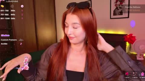 Snapshot of ellypeach chatting on June 2026 11:22:02 AM EllyPeach online show from June 2026 11:22:02 AM