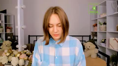 elma_lily online show from December 2025 06:52:02 AM