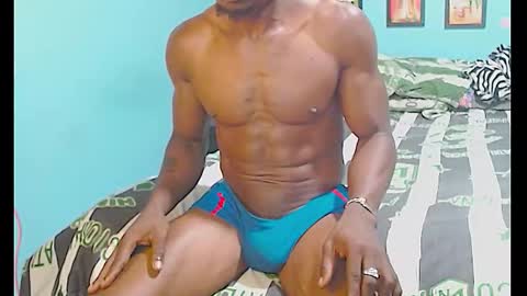 elmiltonnjakee online show from February 2026 06:14:01 PM