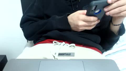 elmono33 online show from December 2024 05:18:01 AM