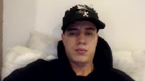 elmono33 online show from February 2025 09:04:01 PM