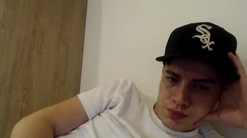 elmono33 online show from February 2025 02:49:01 AM