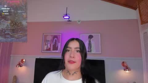 Elodie  online show from November 2025 11:34:02 AM