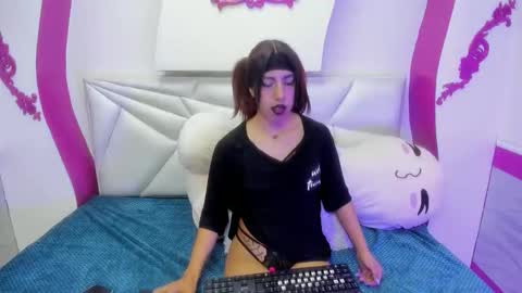 Eloisa  online show from April 2026 02:22:02 AM