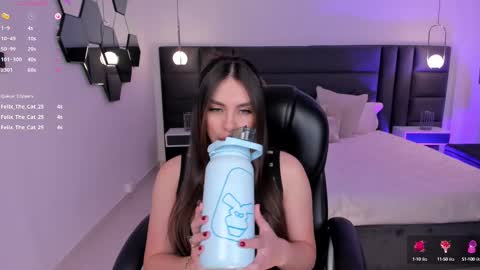 ELOISA OLIVERO online show from February 2025 05:42:01 PM