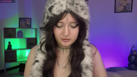 Eloise  . online show from December 2025 09:29:02 AM