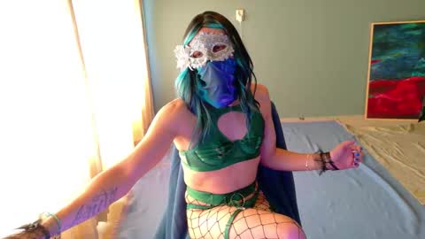 ElowenStarshade online show from September 2025 12:38:02 PM