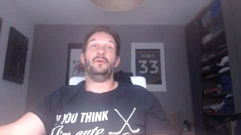 Snapshot of elpiloto05 chatting on July 2026 06:52:02 AM Elpiloto online show from July 2026 06:52:02 AM