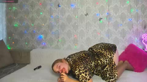 Elsa  online show from February 2025 07:37:02 AM