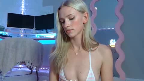 Snapshot of elsa_may chatting on January 2026 02:16:02 AM elsa_may online show from January 2026 02:16:02 AM