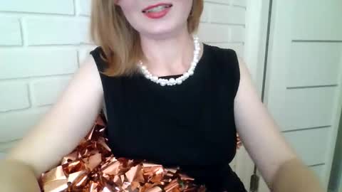 Snapshot of elsamartinez chatting on October 2025 12:07:02 PM ElsaMartinez online show from October 2025 12:07:02 PM