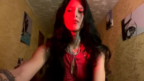 Evelyn online show from September 2025 05:36:02 PM