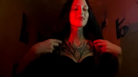 Evelyn online show from September 2025 09:16:02 PM