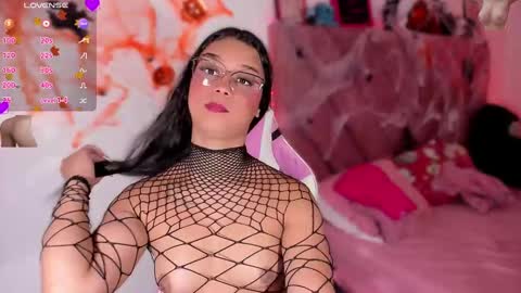 ely_w1 online show from October 2025 07:15:01 PM